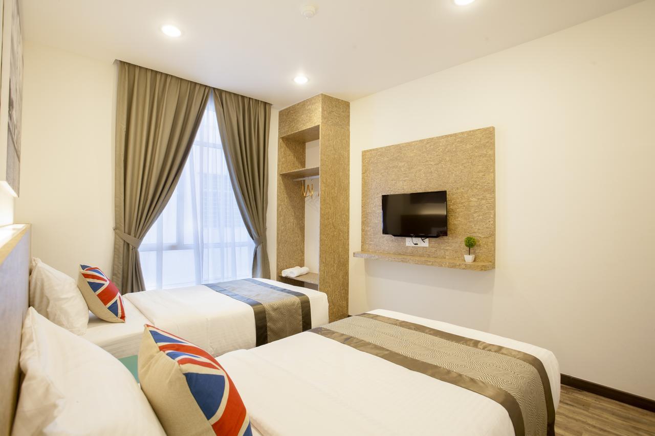 Natura Hotel Nusajaya  Exterior photo