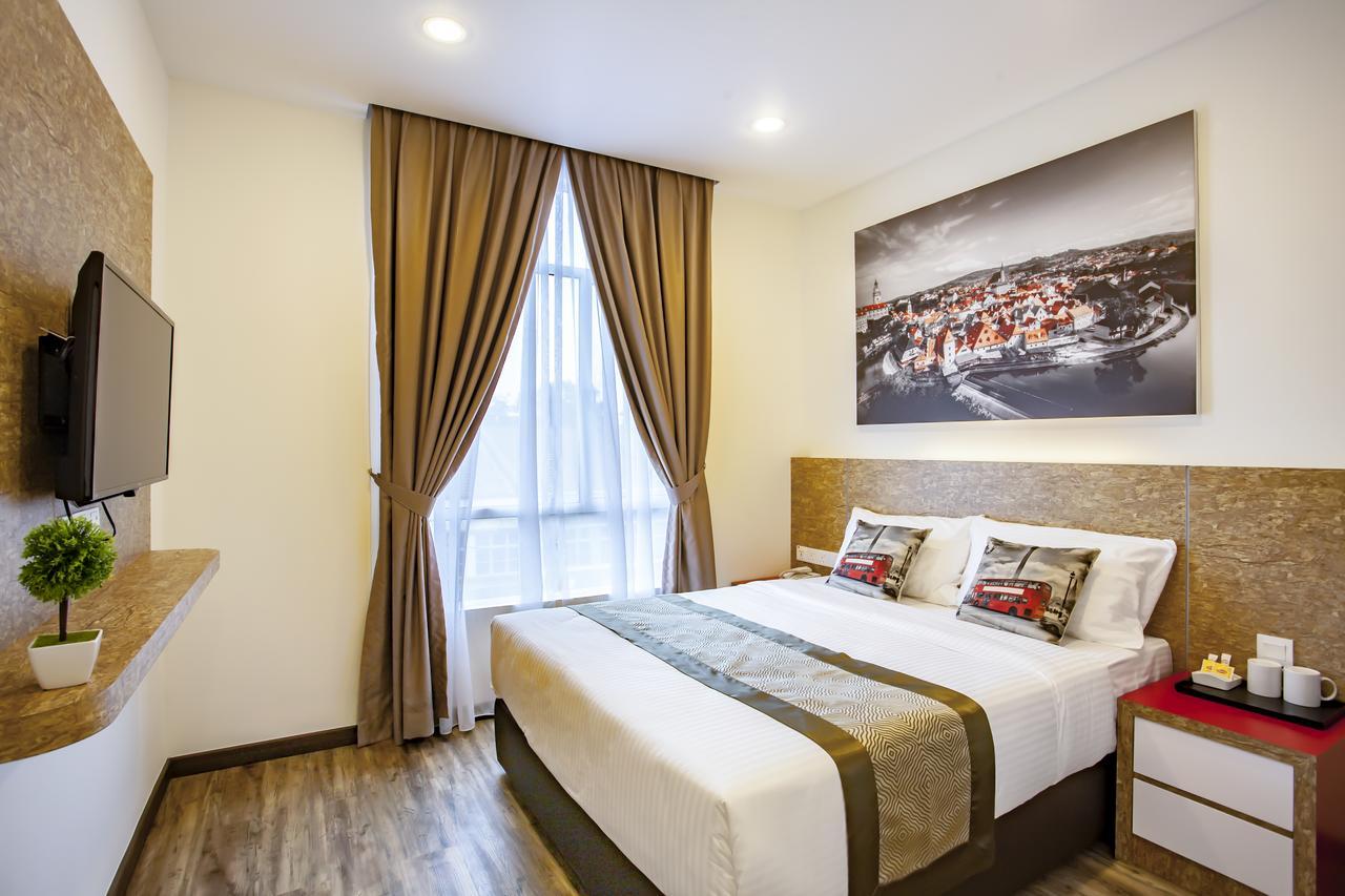 Natura Hotel Nusajaya  Exterior photo