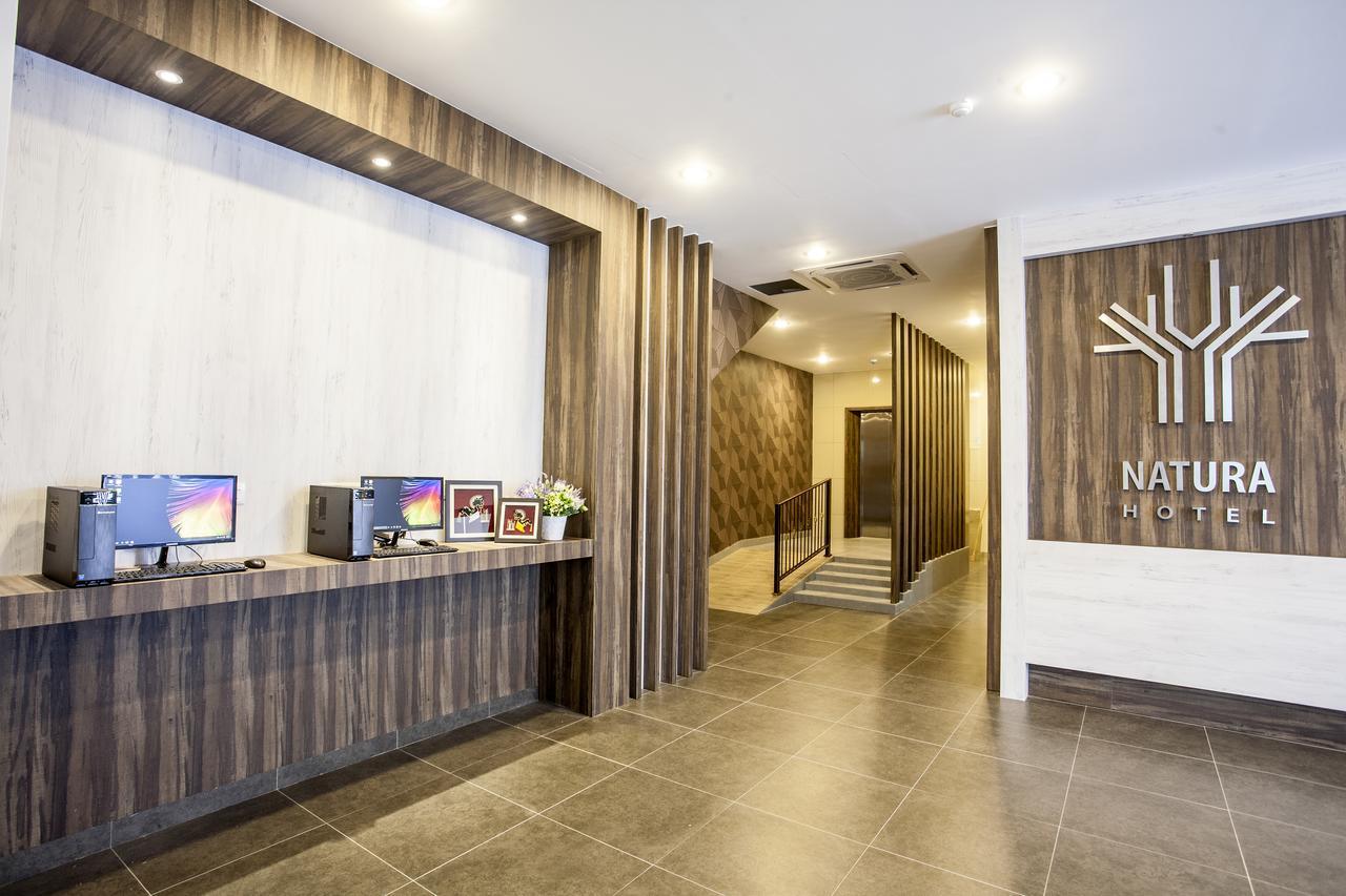 Natura Hotel Nusajaya  Exterior photo